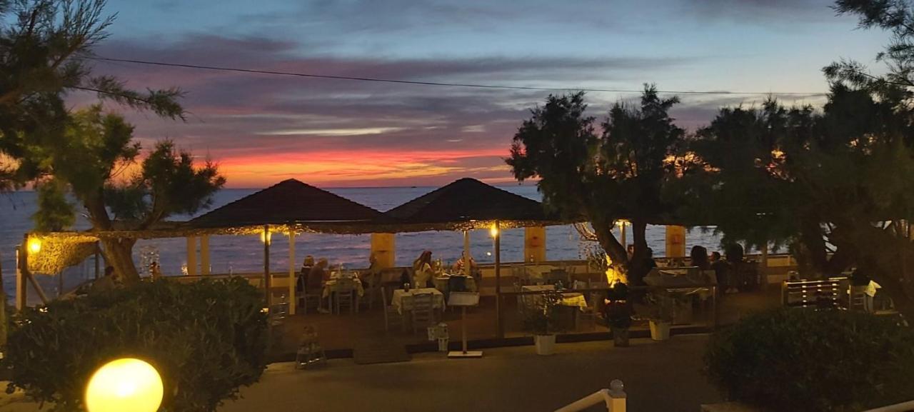 Akrogiali Kyparissia Buitenkant foto