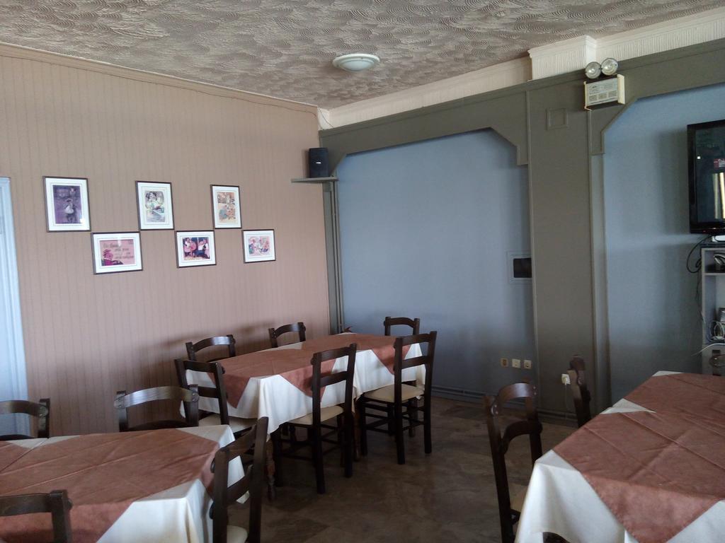 Akrogiali Kyparissia Buitenkant foto