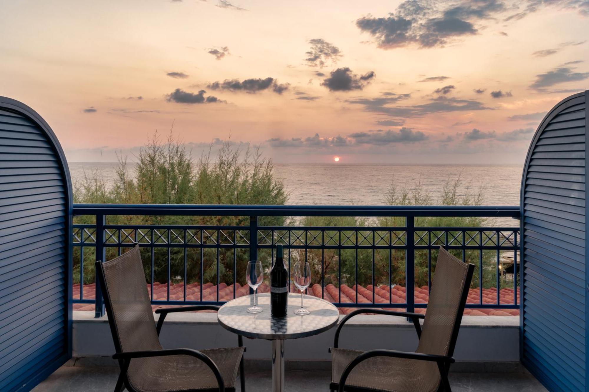 Akrogiali Kyparissia Buitenkant foto
