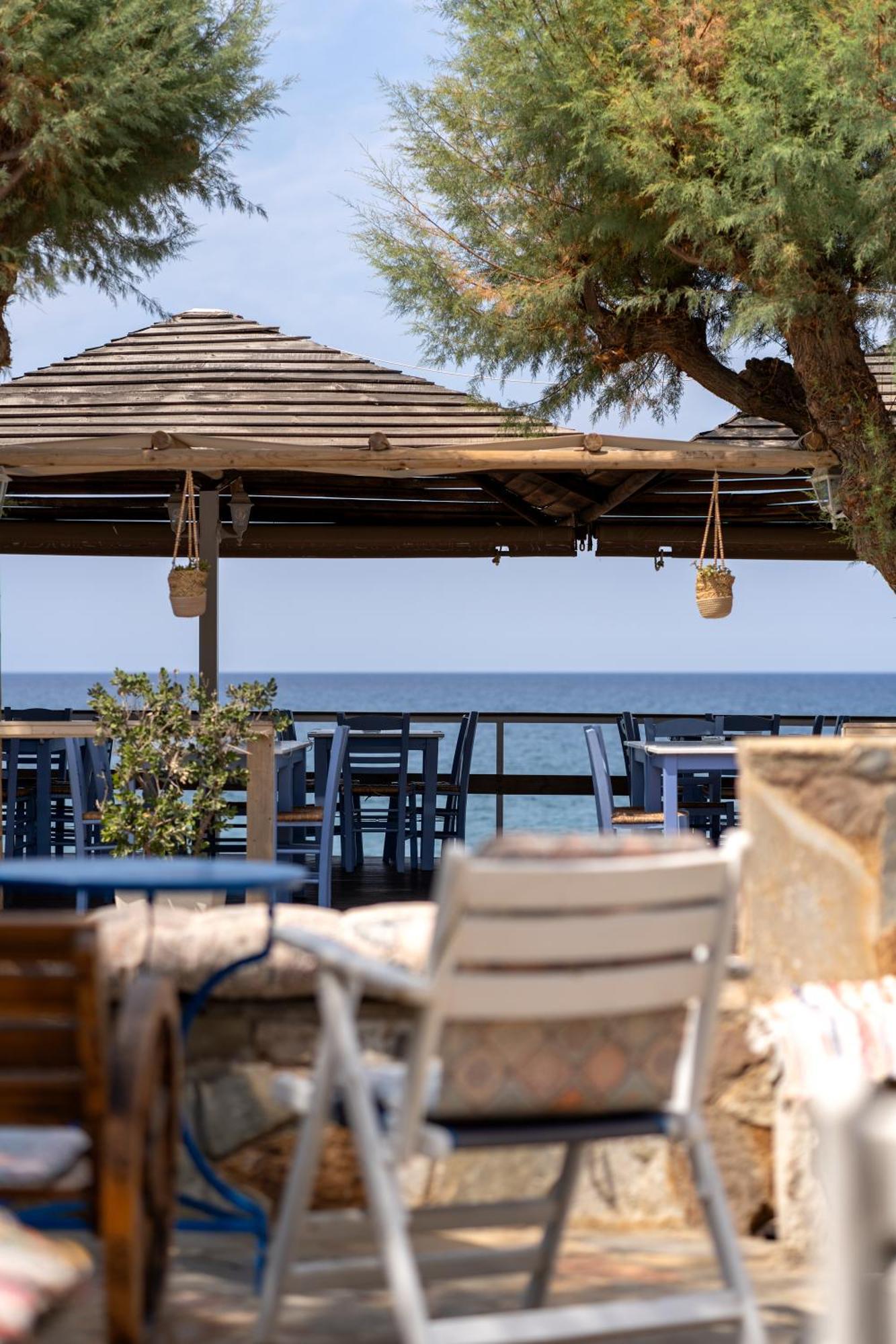 Akrogiali Kyparissia Buitenkant foto