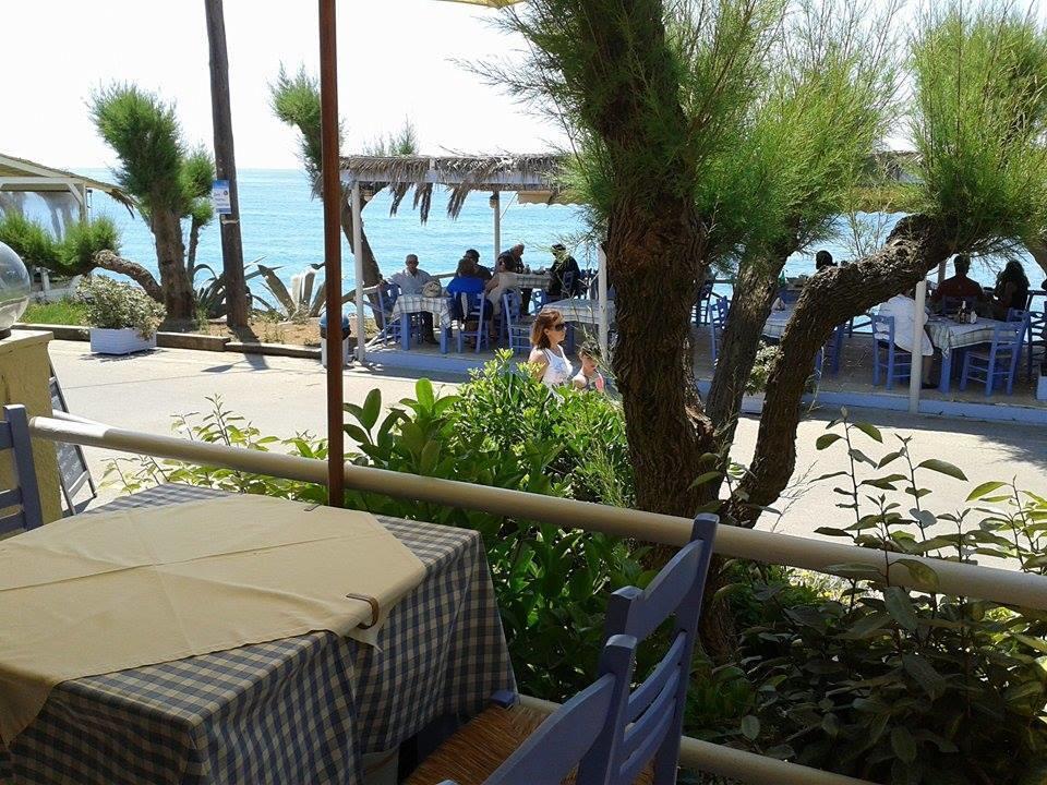 Akrogiali Kyparissia Buitenkant foto